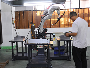 Sheet metal workshop - manipulator welding